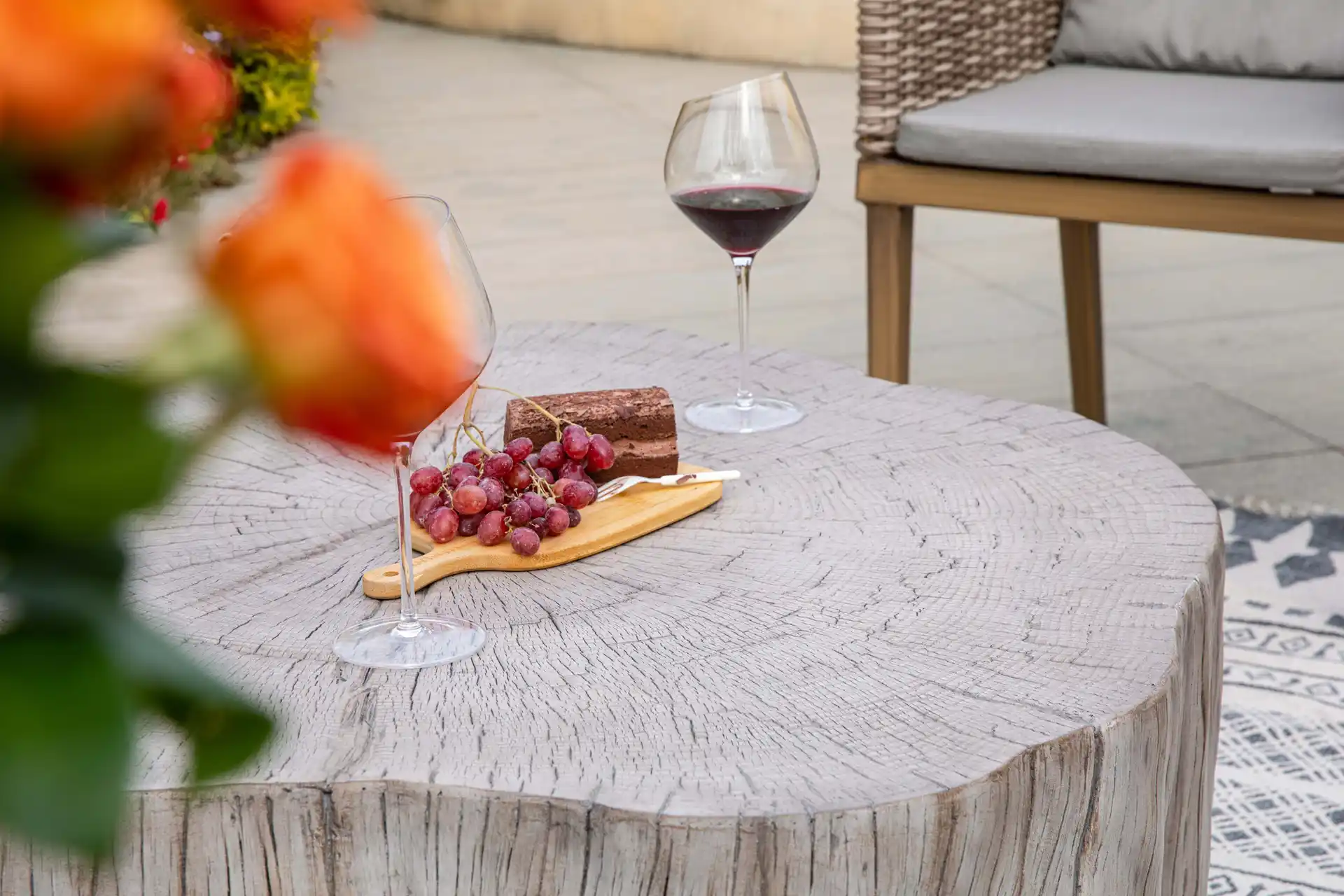 Daintree Couchtisch aus Beton groß